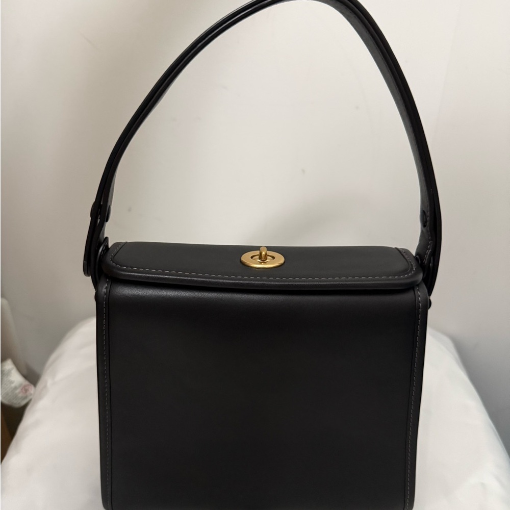 The Coach Originals Turnlock Shoulder bag